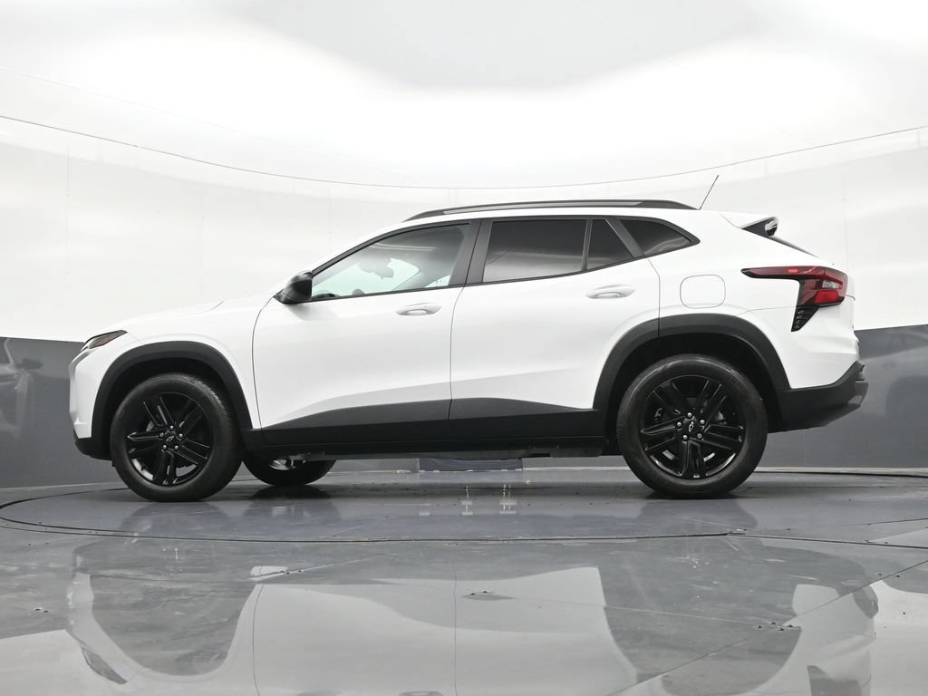 Used 2025 Chevrolet Trax ACTIV FWD image 24