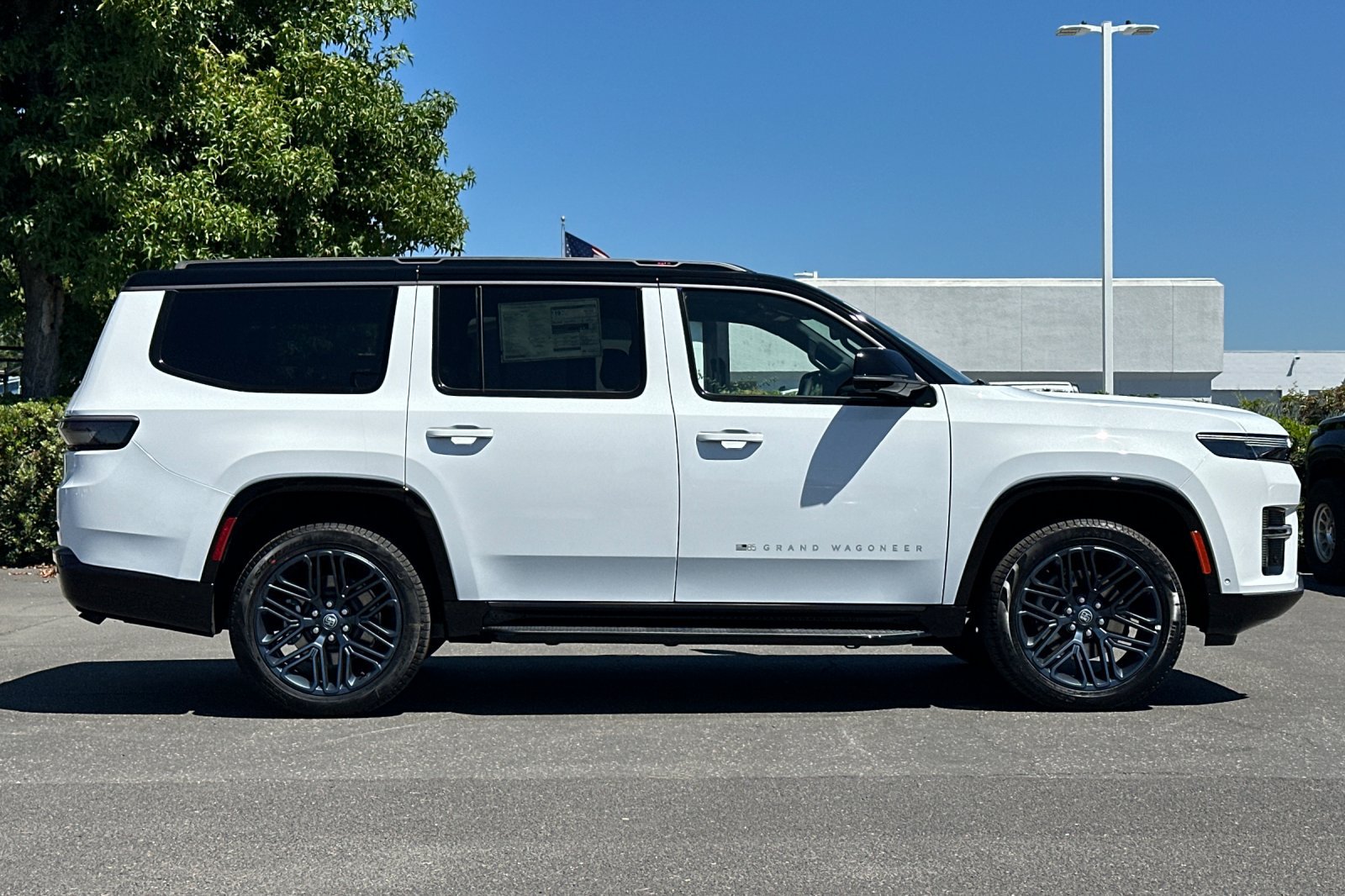New 2026 Jeep Grand Wagoneer 4WD image 3