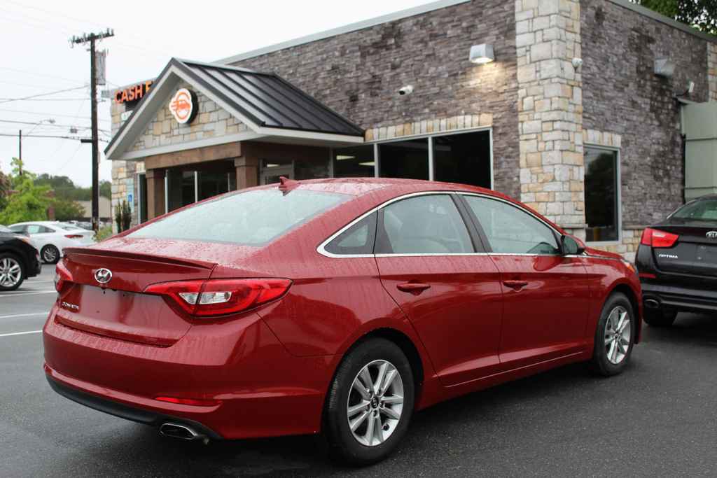 Used 2017 Hyundai Sonata SE image 5