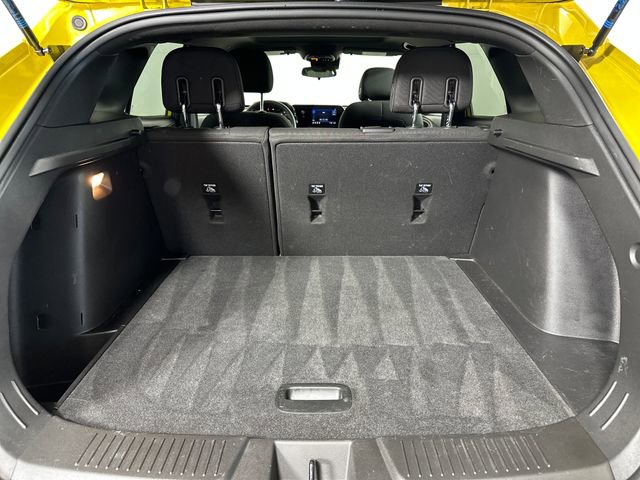 Used 2025 Chevrolet Trax RS w/ Sunroof Package image 26