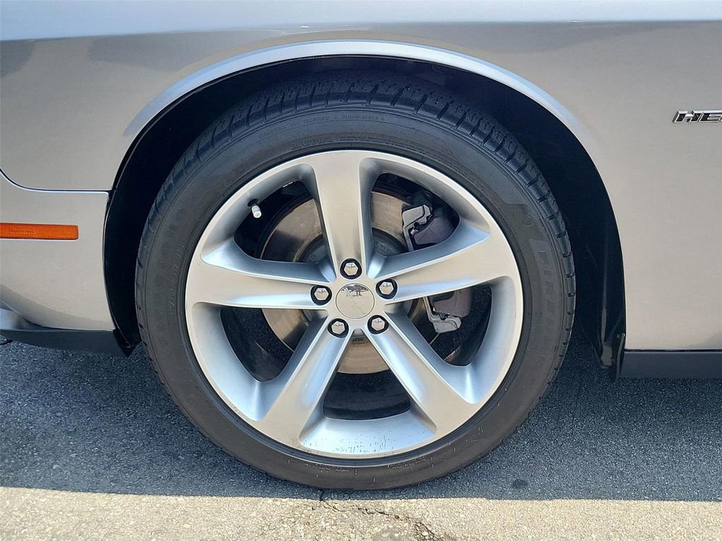 Used 2016 Dodge Challenger R/T RWD image 22