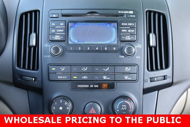 Used 2010 Hyundai Elantra SE image 16