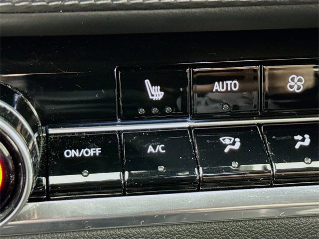 Used 2025 Chevrolet Equinox LT w/ Convenience Package II image 21