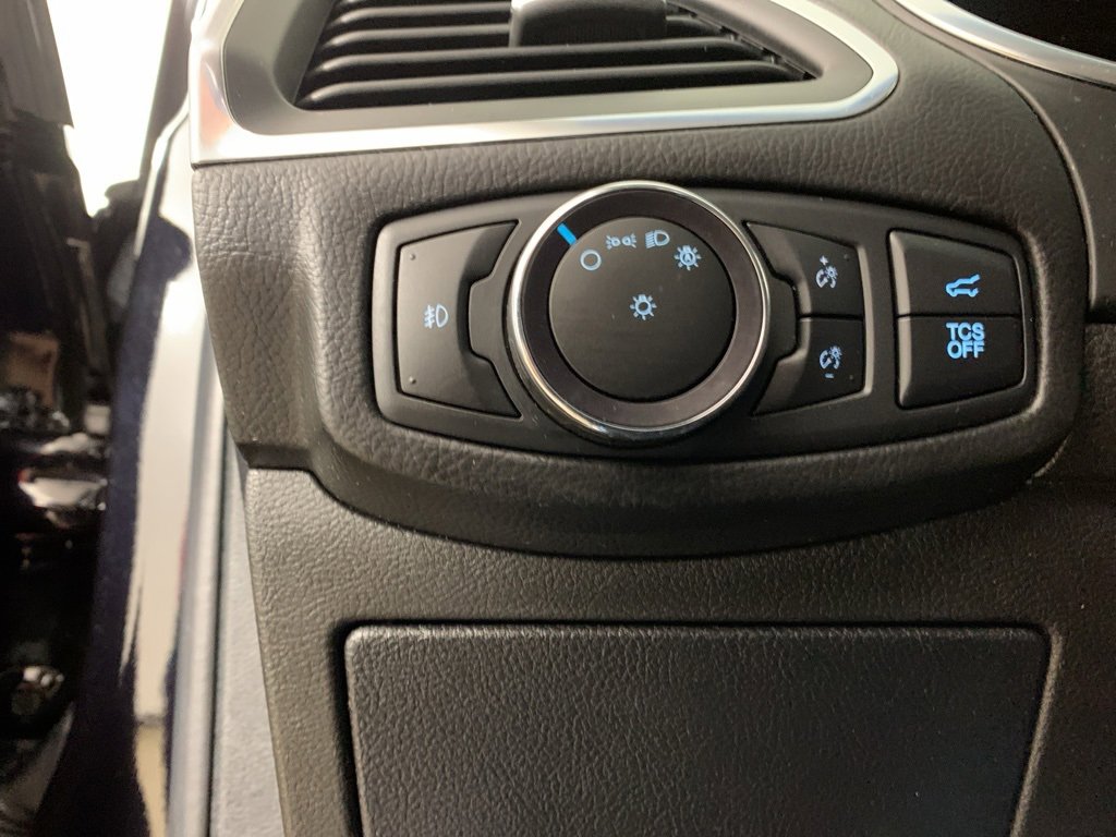 Used 2020 Ford Edge Titanium w/ Equipment Group 301A image 18