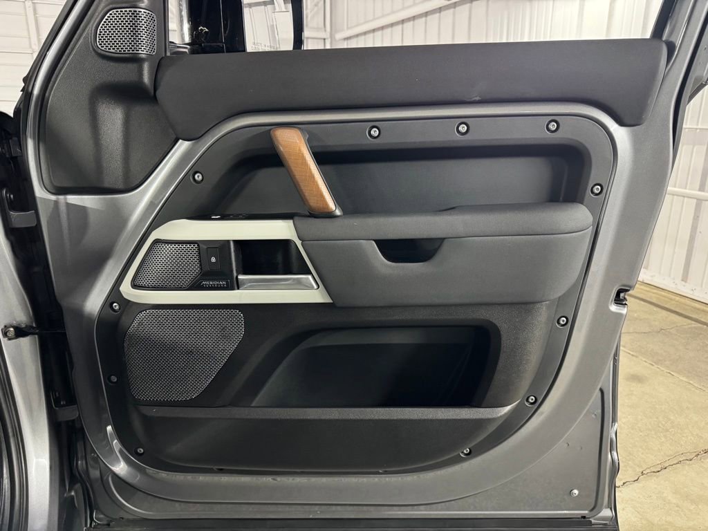 Used 2022 Land Rover Defender 110 X-Dynamic SE AWD/4WD image 52