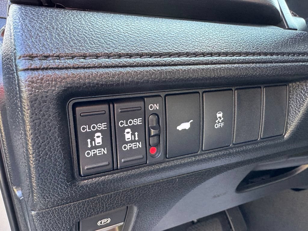 Used 2025 Honda Odyssey EX-L image 15