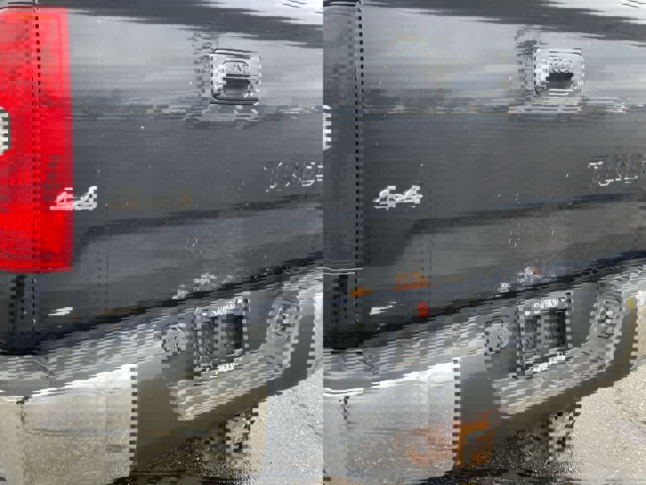 Used 2015 Toyota Tundra SR5 w/ SR5 Upgrade Package image 38