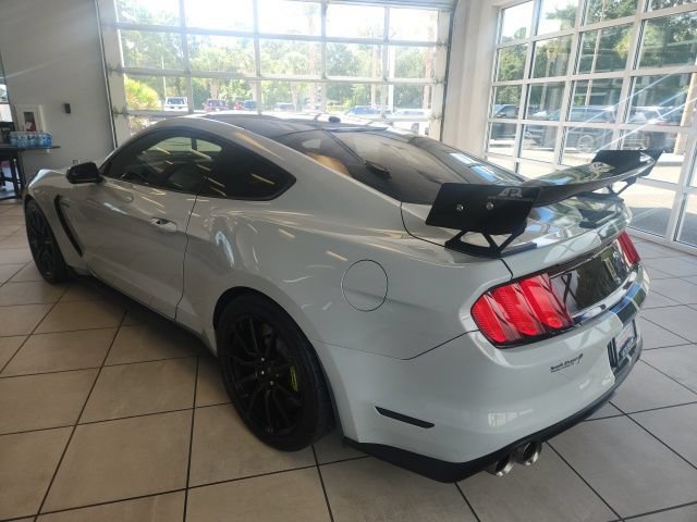 Used 2016 Ford Mustang Shelby GT350 w/ Technology Package RWD image 7