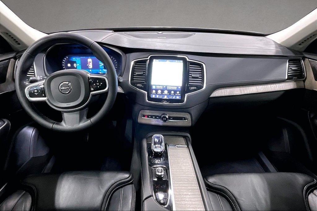 Certified 2023 Volvo XC90 B6 Ultimate w/ Protection Package Premier AWD/4WD image 8