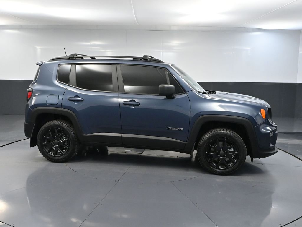 Used 2023 Jeep Renegade Latitude w/ Sun/Sound Group image 4