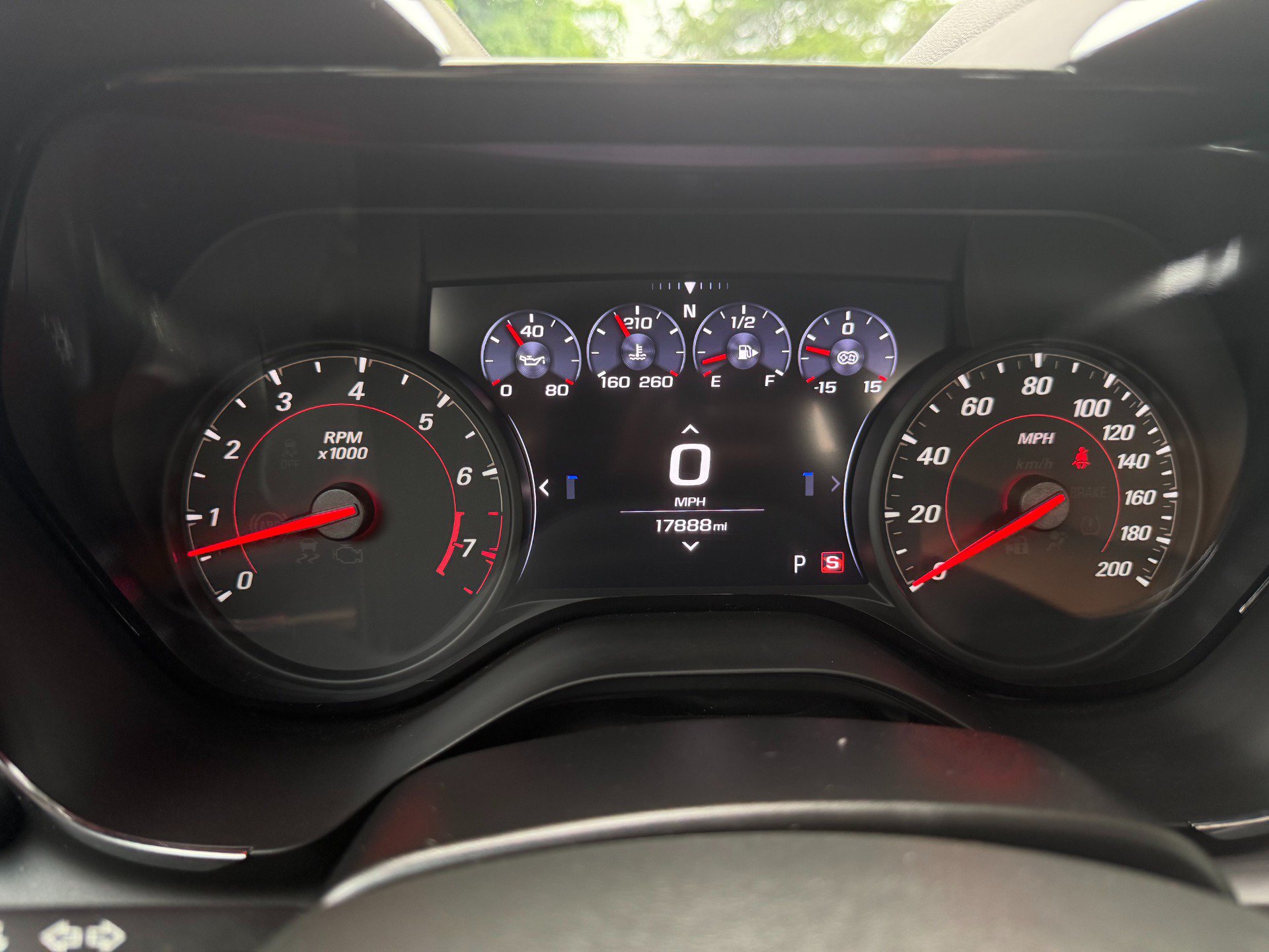 Used 2020 Chevrolet Camaro ZL1 RWD image 25