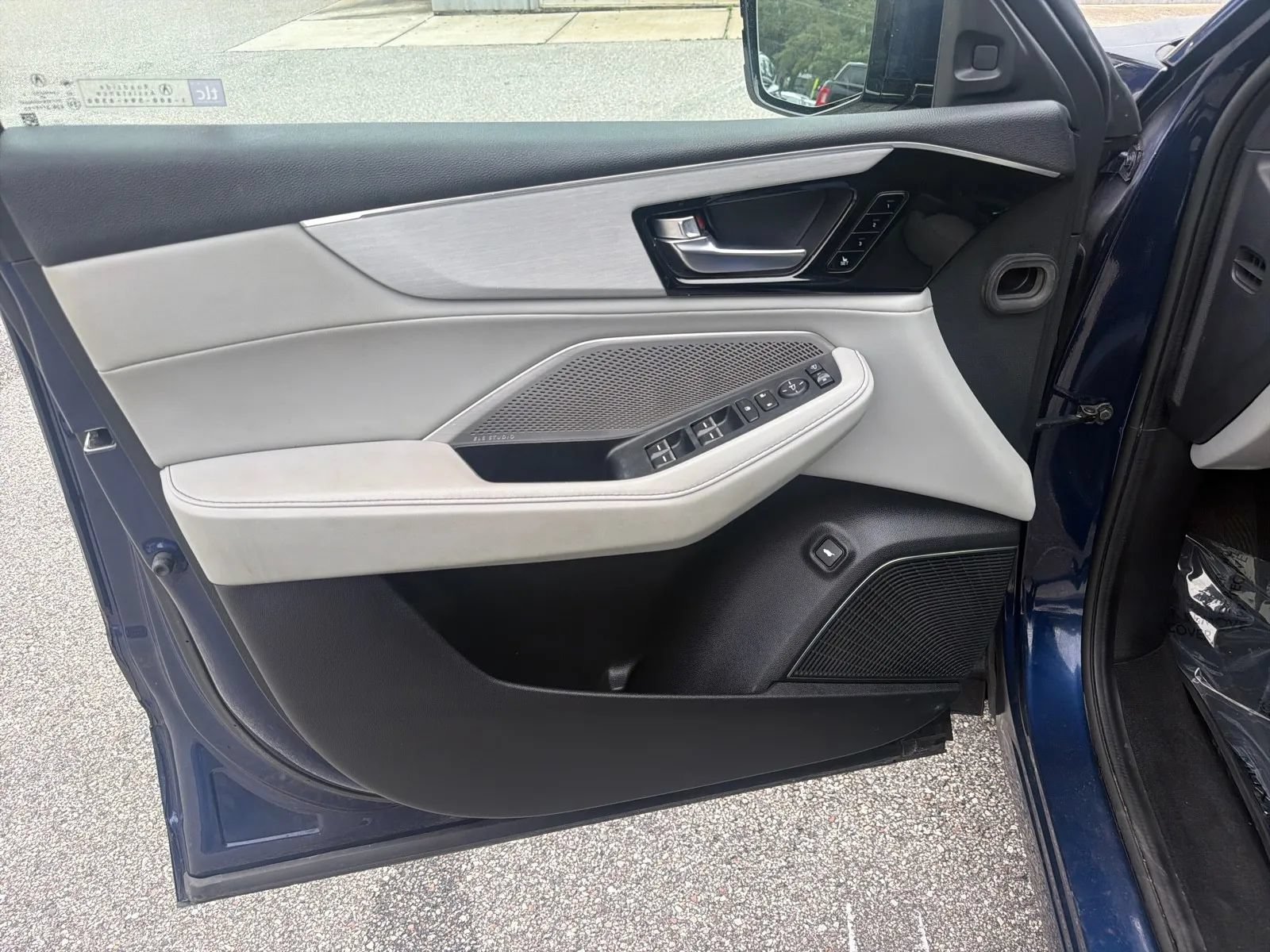 Used 2022 Acura MDX w/ Technology Package FWD image 16