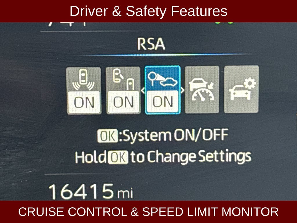 Used 2025 Toyota Prius LE FWD image 6