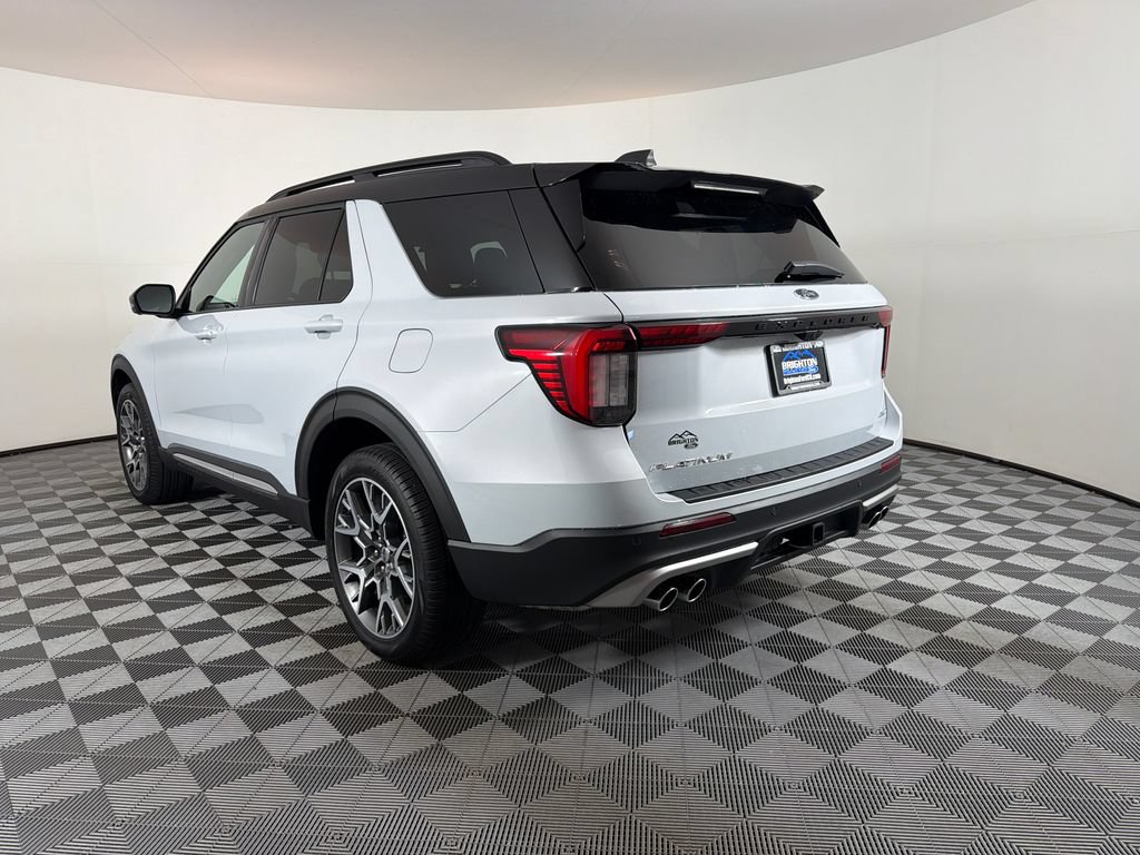 Used 2025 Ford Explorer Platinum w/ Ultimate Package AWD/4WD image 5