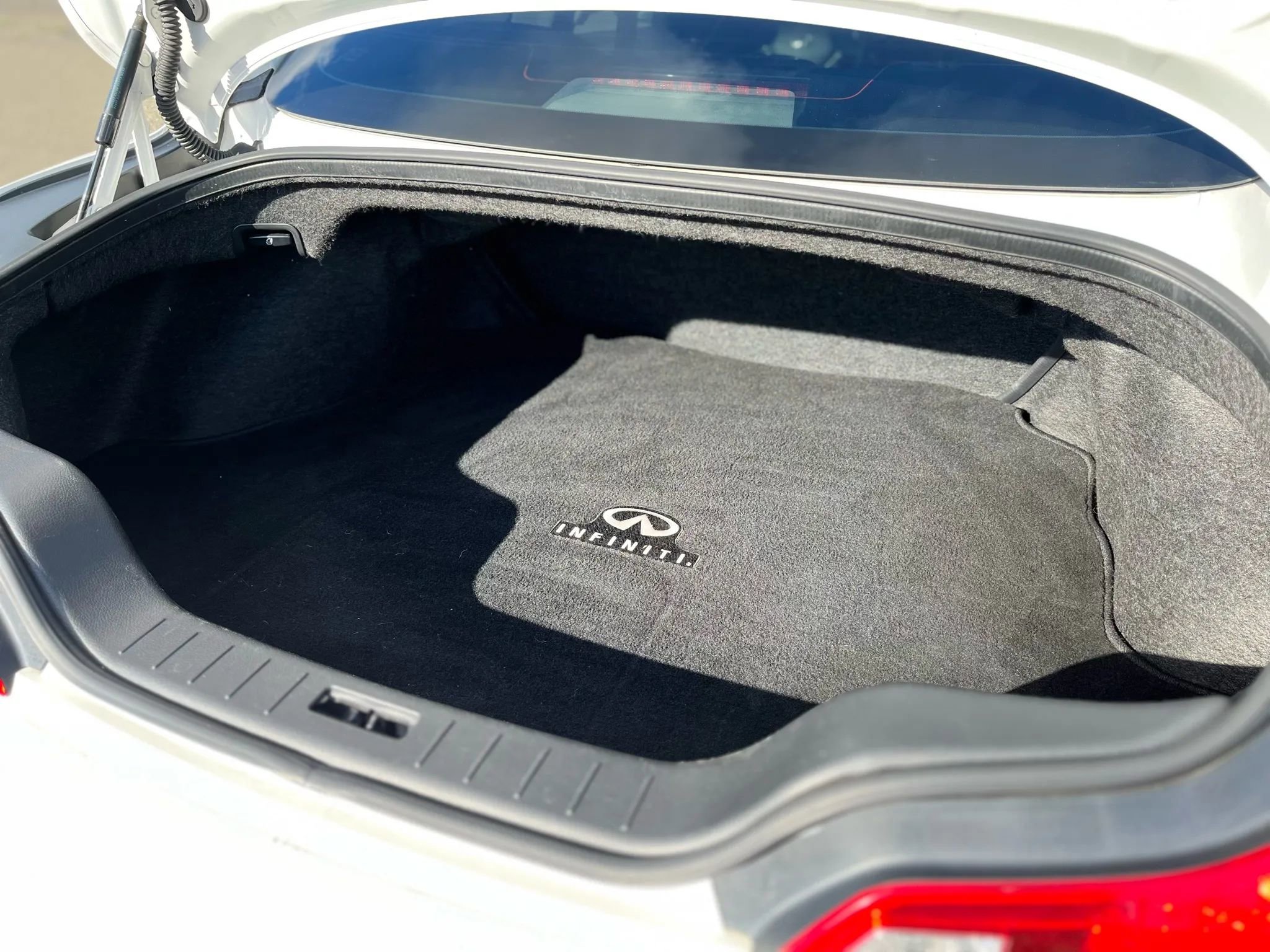 Used 2014 INFINITI Q60 Journey w/ Premium Package image 19