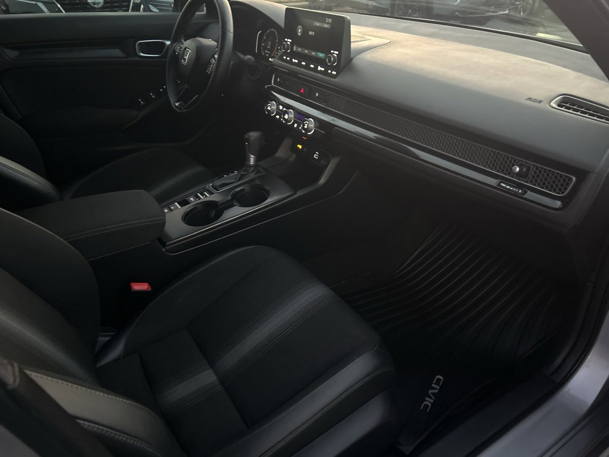 Used 2024 Honda Civic Sport image 39