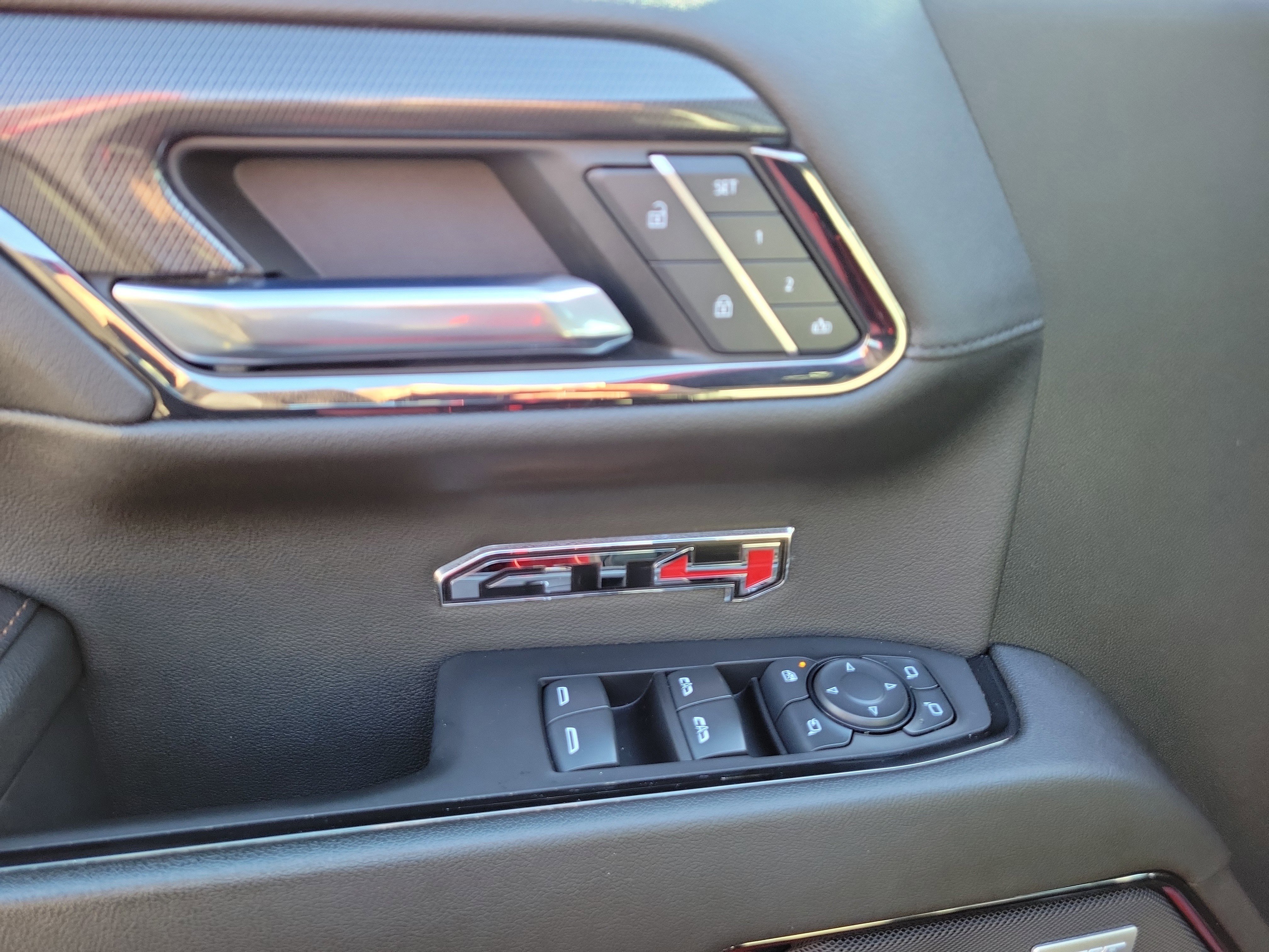 Used 2024 GMC Sierra 1500 AT4 w/ Technology Package image 17