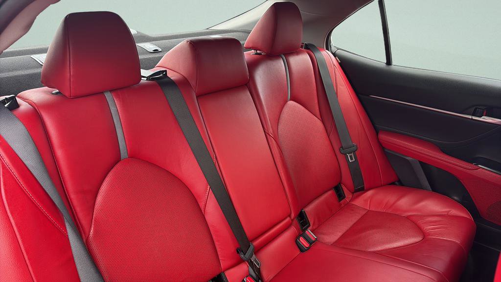 Used 2018 Toyota Camry XSE w/ Four Season Floor Mat Package FWD image 16
