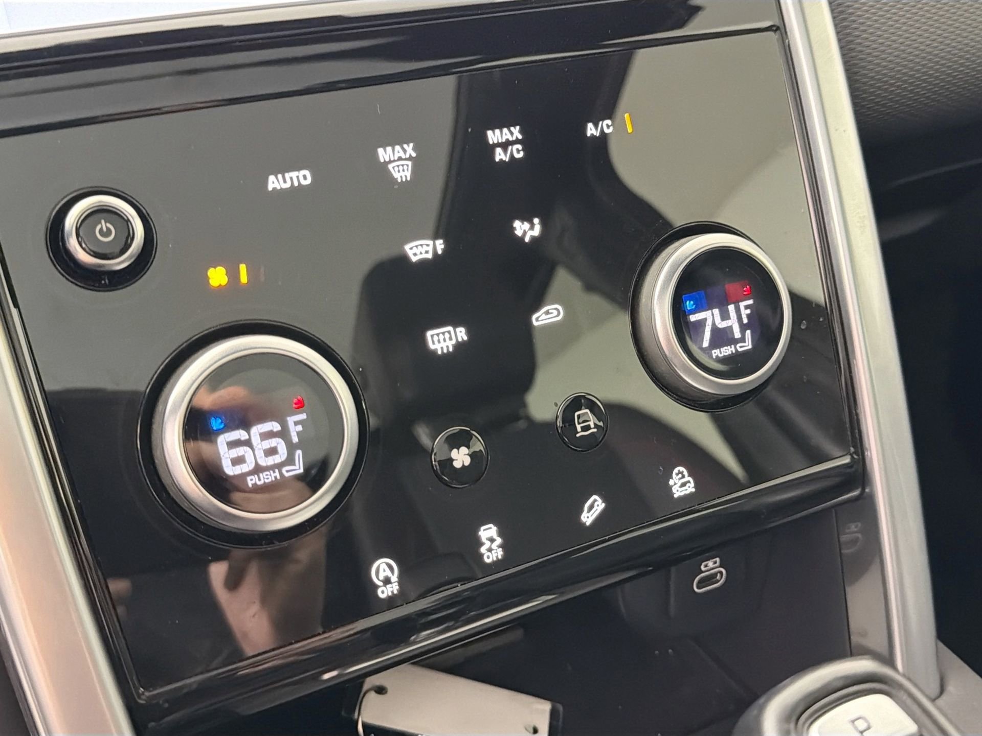 Used 2022 Land Rover Discovery Sport S R-Dynamic image 17