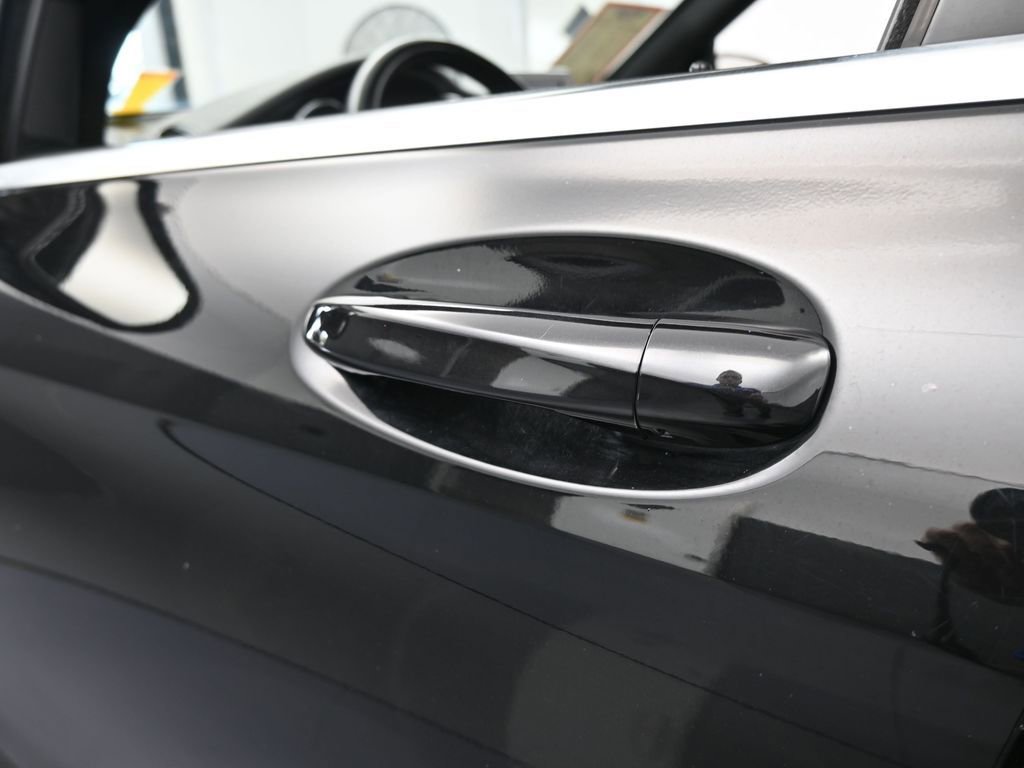 Used 2019 Mercedes-Benz GLC 300 4MATIC image 31