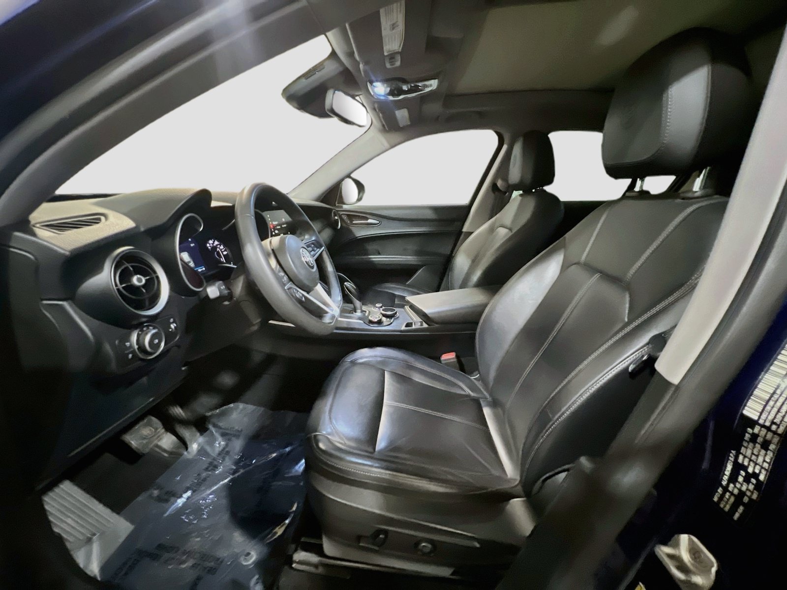 Used 2019 Alfa Romeo Stelvio RWD image 14