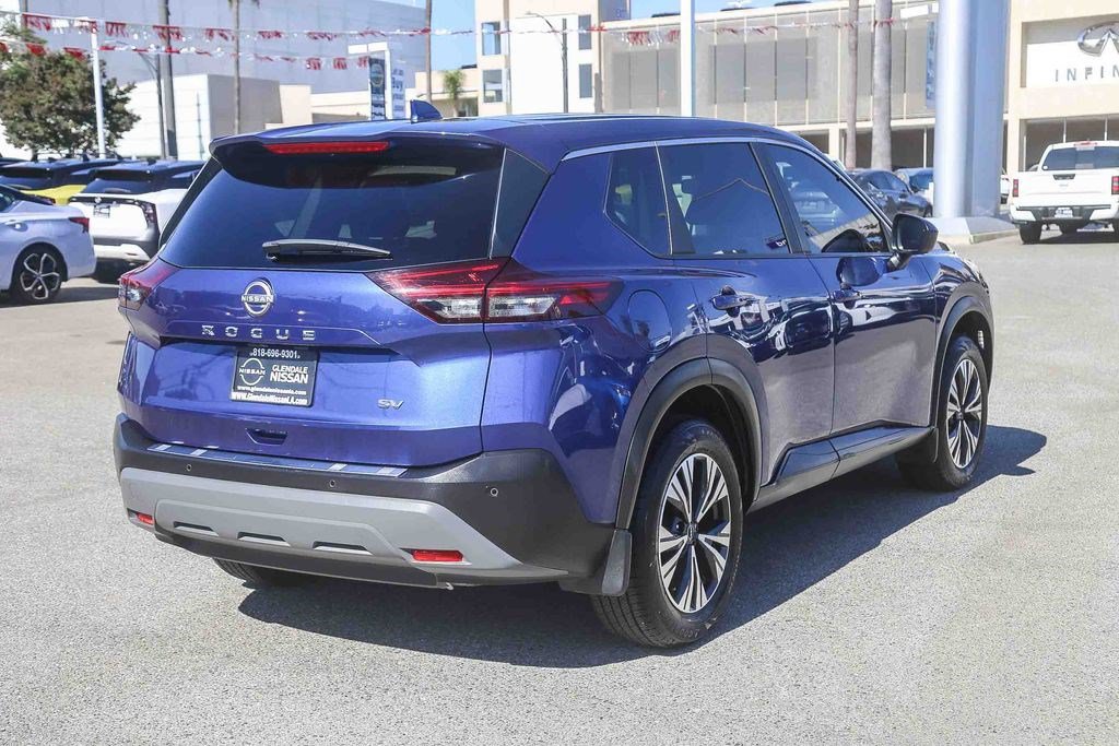 Used 2023 Nissan Rogue SV FWD image 8