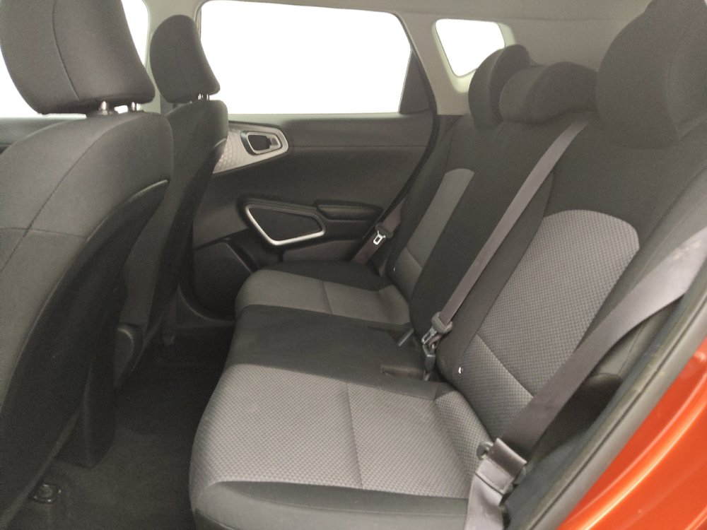 Used 2020 Kia Soul LX FWD image 18