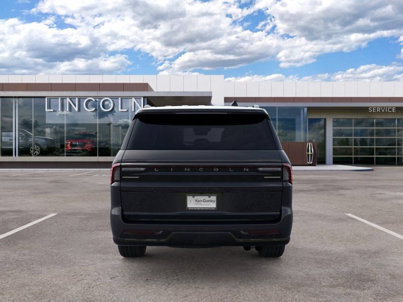 New 2026 Lincoln Navigator L Reserve w/ Jet Appearance Package AWD/4WD image 5