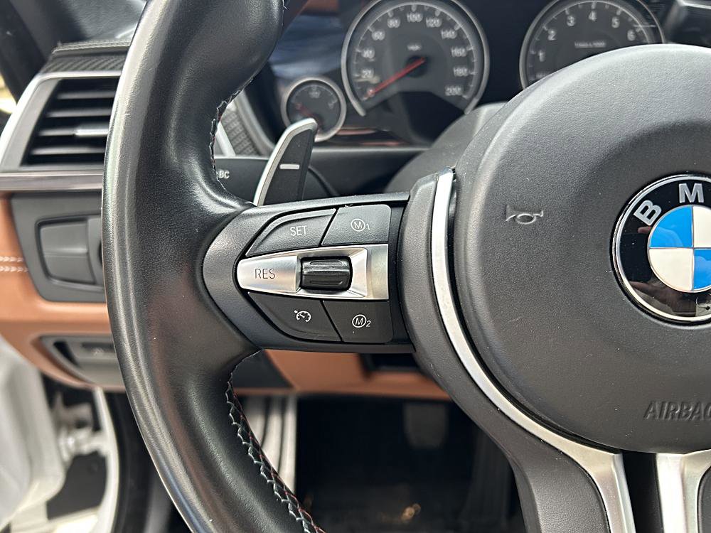 Used 2020 BMW M4 Convertible w/ Competition Package RWD image 13