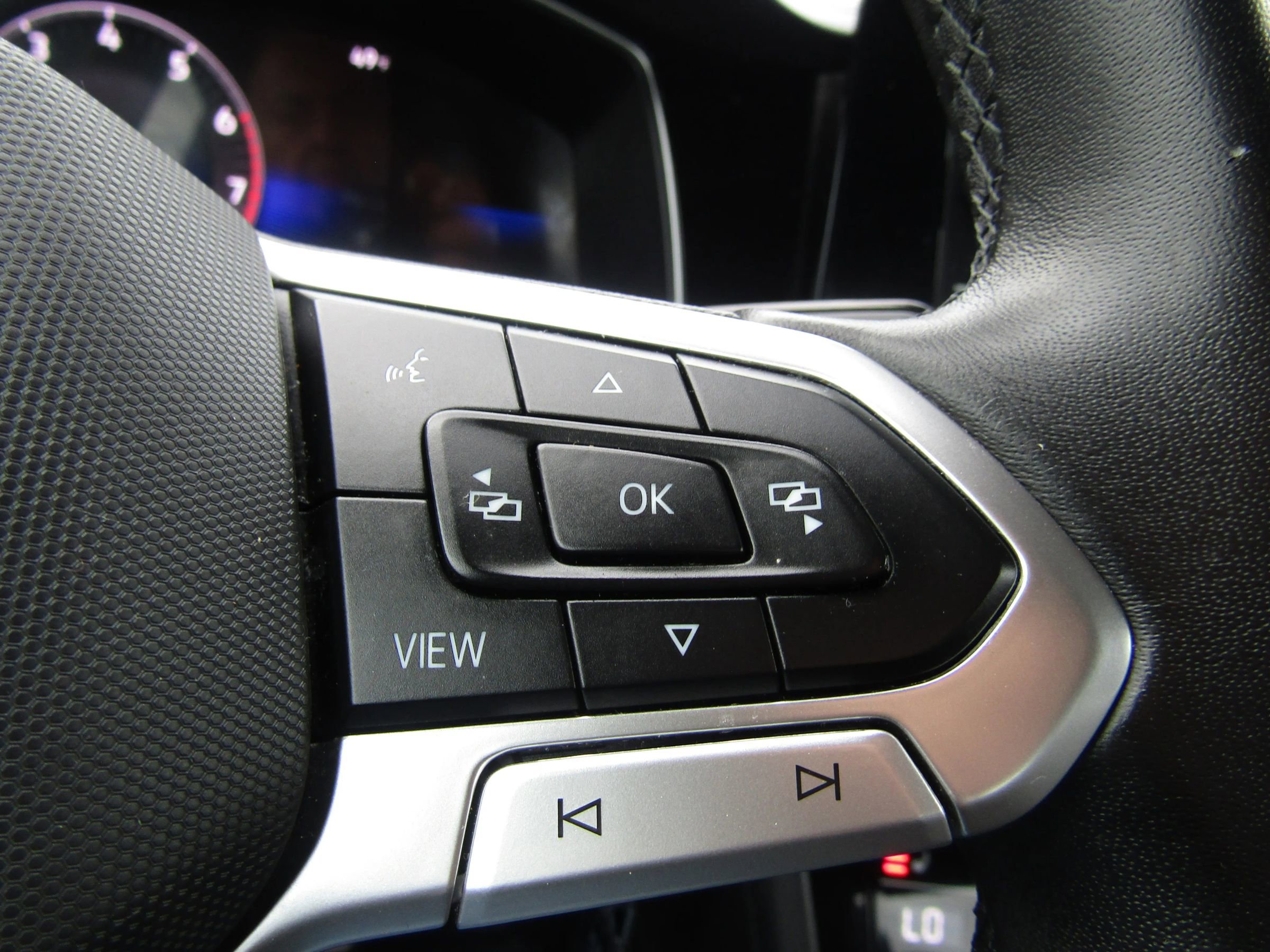 Used 2025 Volkswagen Jetta Sport image 29