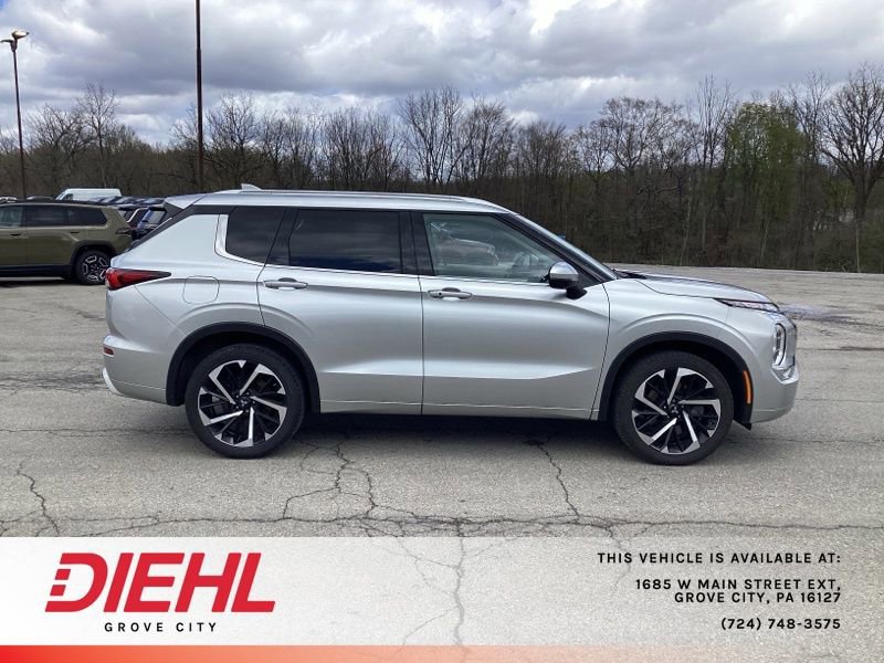 Used 2024 Mitsubishi Outlander SEL image 11