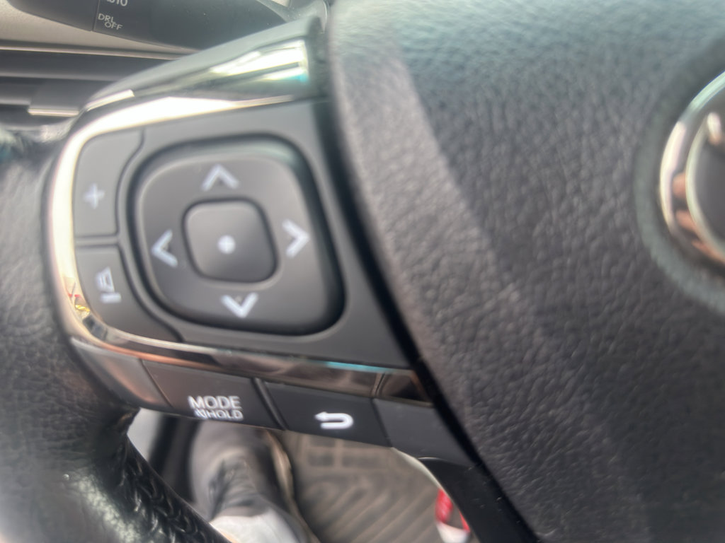 Used 2016 Toyota Avalon XLE Plus image 9