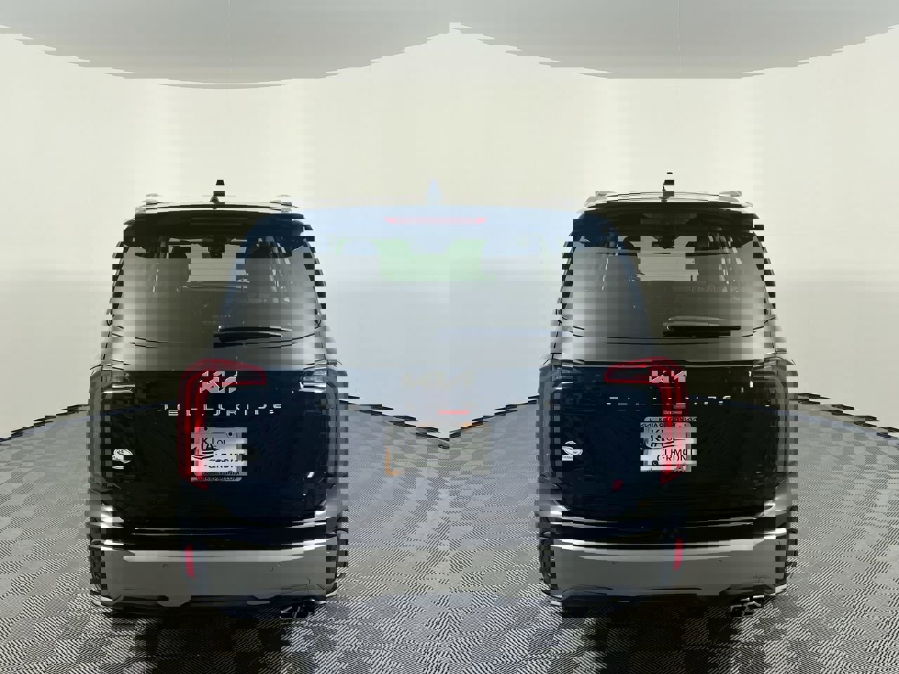 Used 2025 Kia Telluride S image 4