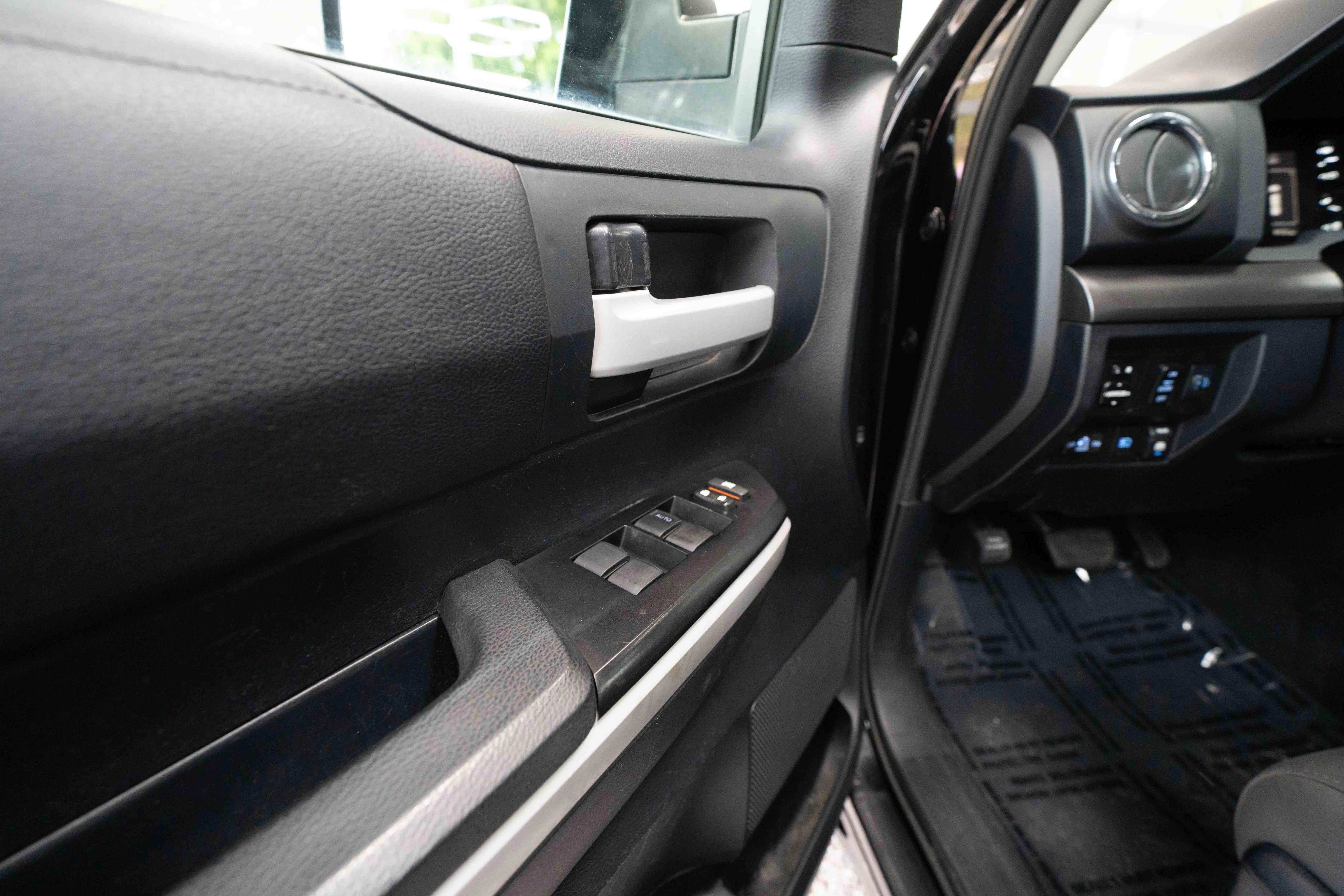 Used 2018 Toyota Tundra SR5 w/ TRD Off Road Package AWD/4WD image 7