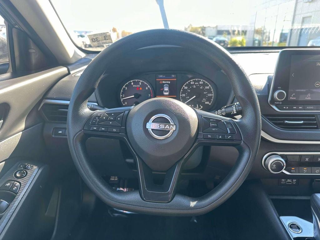 Used 2025 Nissan Altima 2.5 S image 13