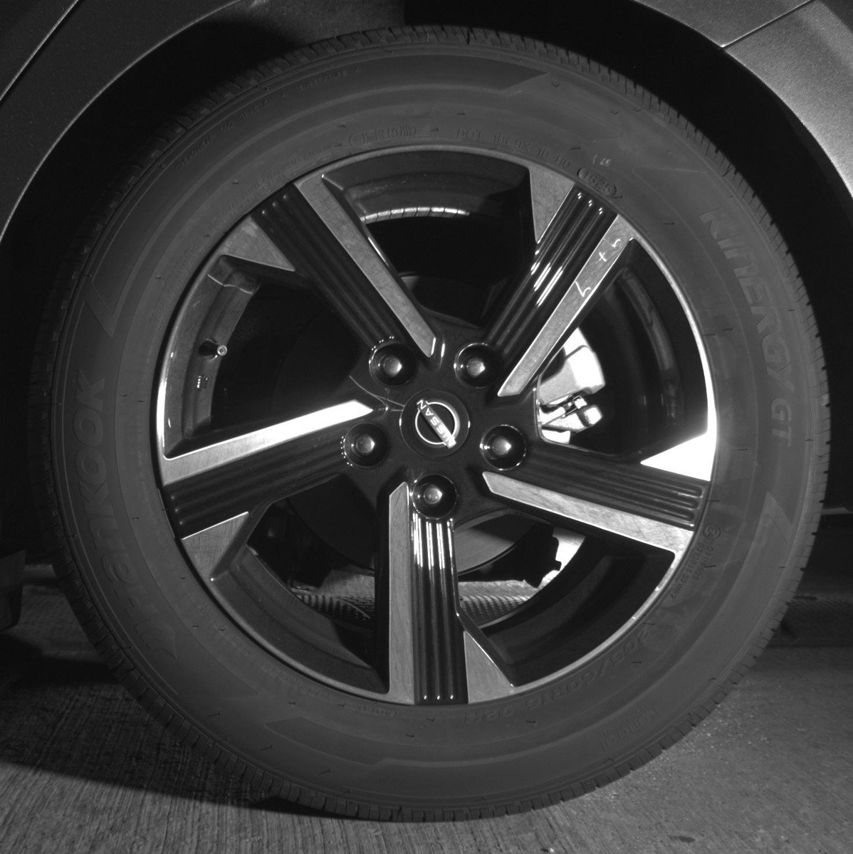 Used 2025 Nissan Sentra SV image 14