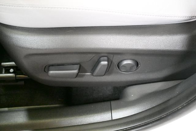Used 2023 Hyundai Kona SE FWD image 51