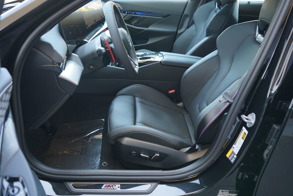 New 2026 BMW M5 w/ Carbon Package AWD/4WD image 11
