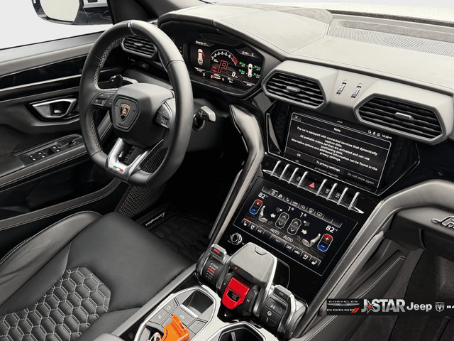 Used 2022 Lamborghini Urus AWD/4WD image 13
