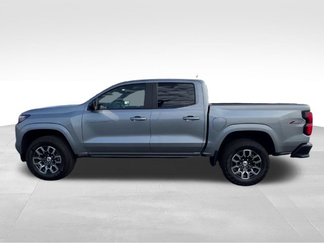 Certified 2024 Chevrolet Colorado Z71 w/ Z71 Convenience Package 2 AWD/4WD image 3