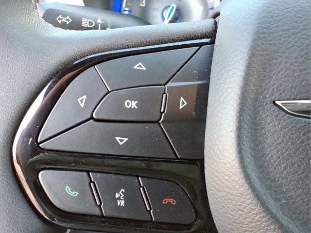 Used 2025 Chrysler Pacifica Limited FWD image 23