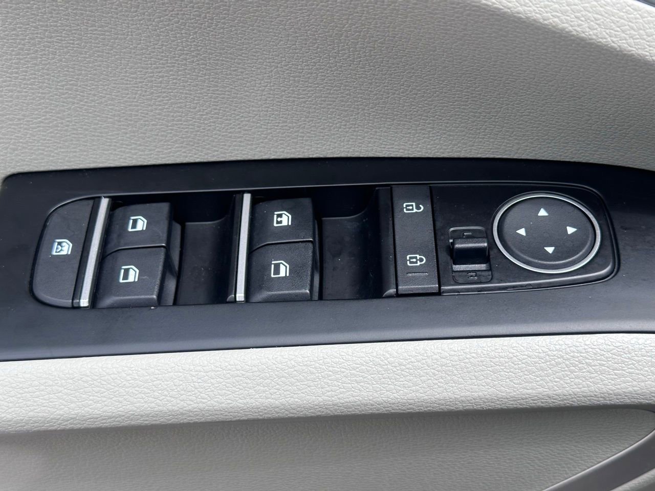 Used 2025 Kia Soul LX image 20