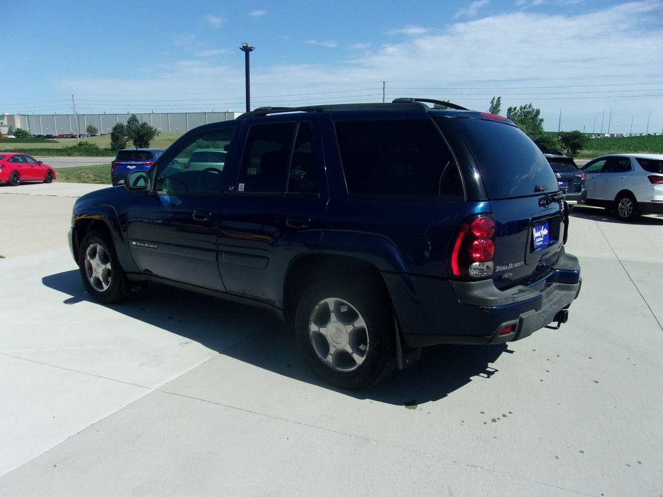 Used 2004 Chevrolet TrailBlazer LT AWD/4WD image 6