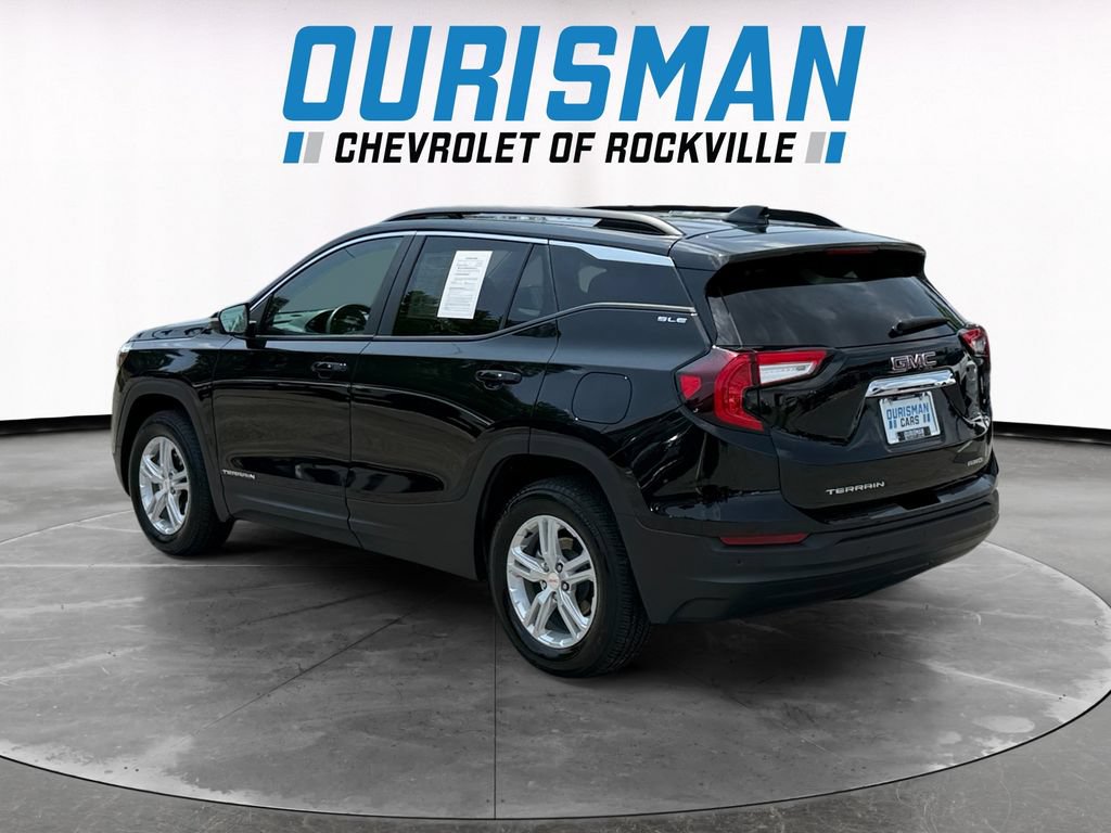 Used 2024 GMC Terrain SLE w/ Driver Convenience Package AWD/4WD image 4
