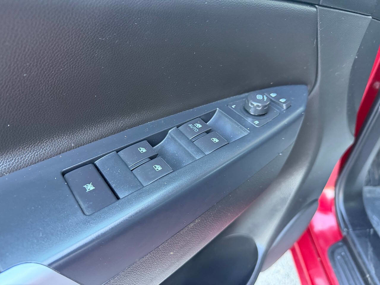 Used 2014 Chevrolet Captiva Sport LT w/ Convenience Package FWD image 13