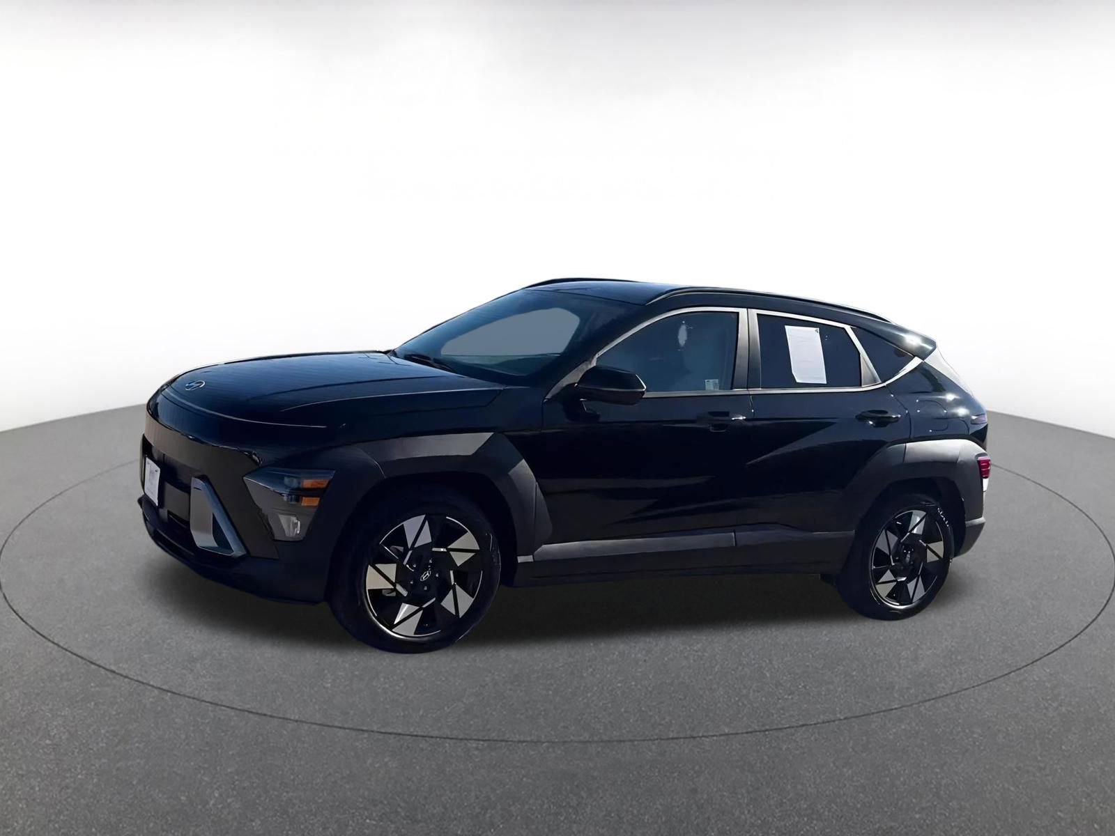 Used 2025 Hyundai Kona SEL image 8