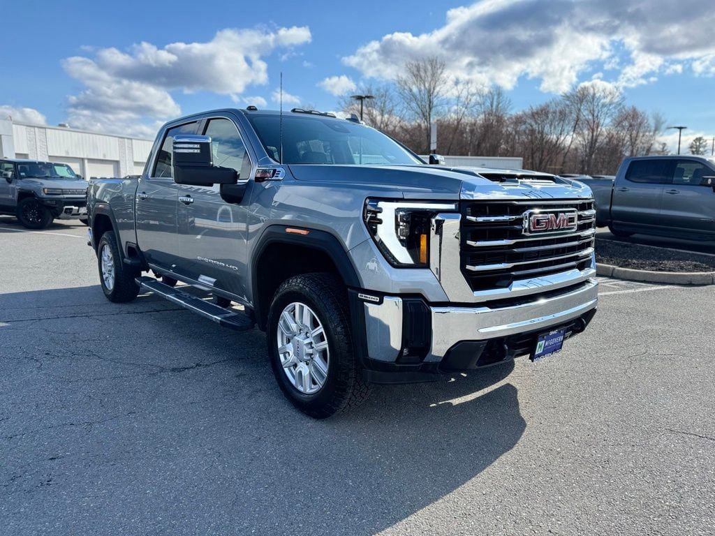 Used 2024 GMC Sierra 2500 SLT w/ SLT Convenience Package image 8