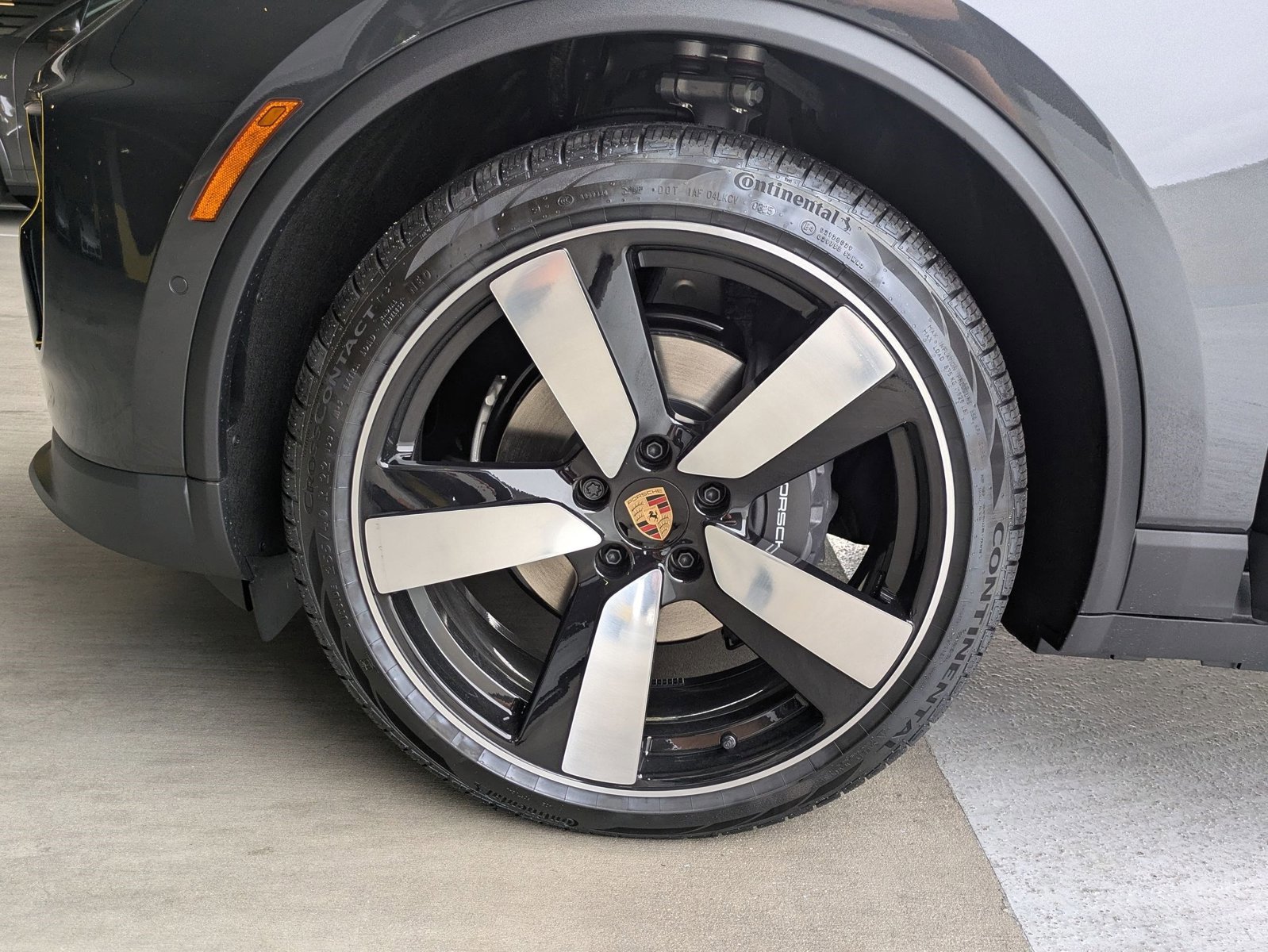 New 2025 Porsche Macan 4 Electric image 27