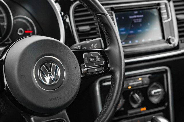 Used 2017 Volkswagen Beetle 1.8T SE image 14