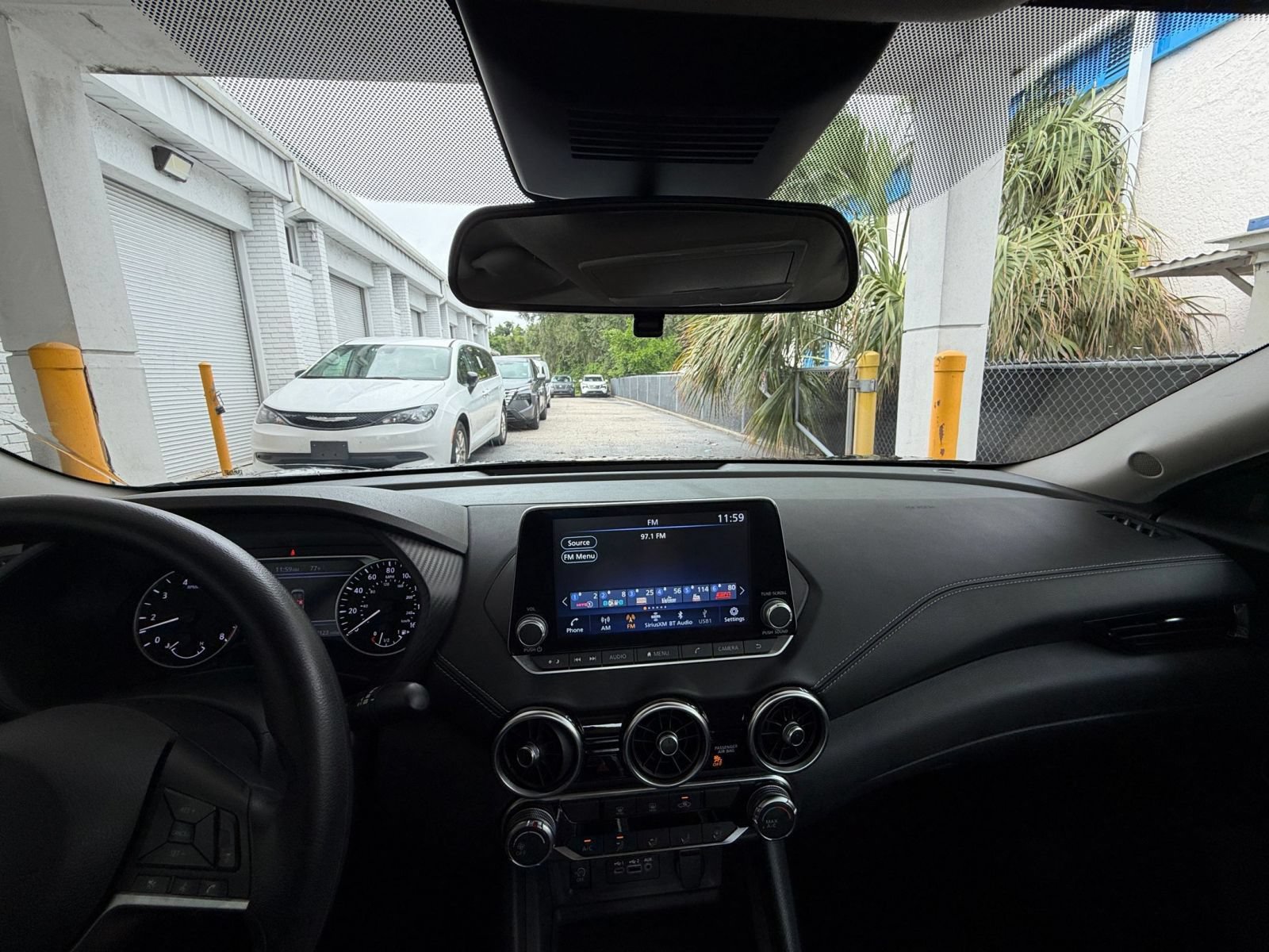 Used 2025 Nissan Sentra SV FWD image 32